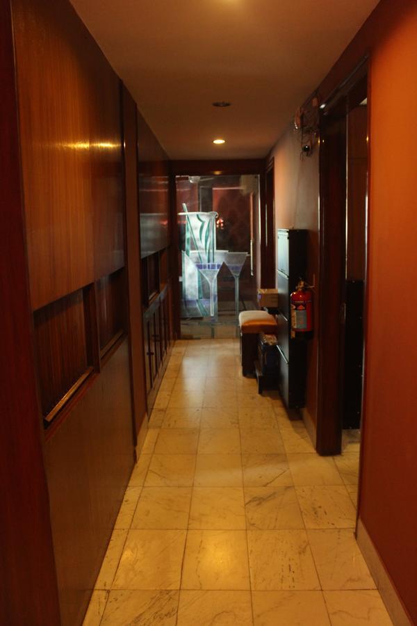 Service Apartments, Park Street, Calcutta Exterior foto